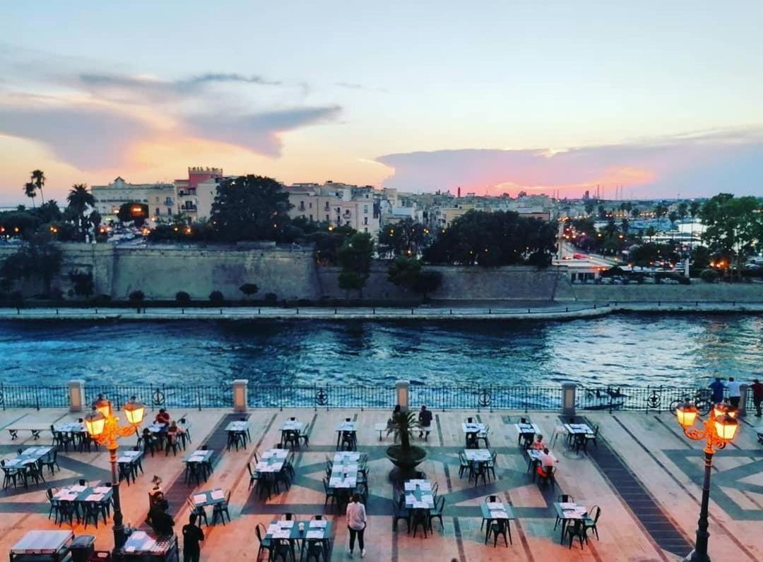 Castello Aragonese Suites Taranto Exterior foto